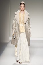 モスキーノ(MOSCHINO)、2011-12年秋冬コレクション｜写真29