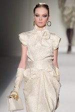 モスキーノ(MOSCHINO)、2011-12年秋冬コレクション｜写真31