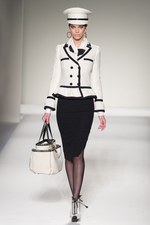 モスキーノ(MOSCHINO)、2011-12年秋冬コレクション｜写真34