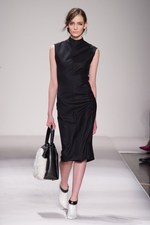 イタリア・ファッションの最高峰、ジャンフランコフェレ(GIANFRANCO FERRE)、2011-2012年秋冬コレクション｜写真13