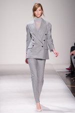 イタリア・ファッションの最高峰、ジャンフランコフェレ(GIANFRANCO FERRE)、2011-2012年秋冬コレクション｜写真14