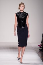 イタリア・ファッションの最高峰、ジャンフランコフェレ(GIANFRANCO FERRE)、2011-2012年秋冬コレクション｜写真26