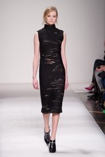 イタリア・ファッションの最高峰、ジャンフランコフェレ(GIANFRANCO FERRE)、2011-2012年秋冬コレクション｜写真28