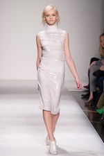 イタリア・ファッションの最高峰、ジャンフランコフェレ(GIANFRANCO FERRE)、2011-2012年秋冬コレクション｜写真48