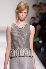 イタリア・ファッションの最高峰、ジャンフランコフェレ(GIANFRANCO FERRE)、2011-2012年秋冬コレクション｜写真52