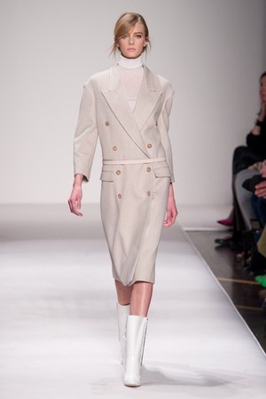 イタリア・ファッションの最高峰、ジャンフランコフェレ(GIANFRANCO FERRE)、2011-2012年秋冬コレクション｜写真6