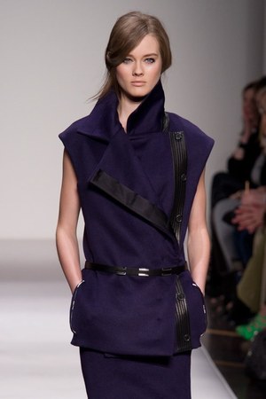 イタリア・ファッションの最高峰、ジャンフランコフェレ(GIANFRANCO FERRE)、2011-2012年秋冬コレクション｜写真9
