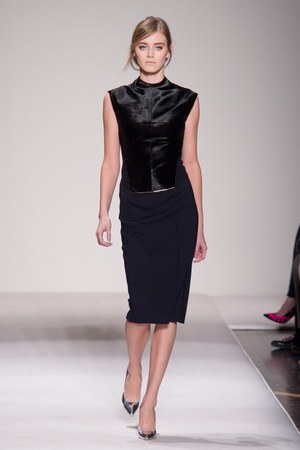 イタリア・ファッションの最高峰、ジャンフランコフェレ(GIANFRANCO FERRE)、2011-2012年秋冬コレクション｜写真26