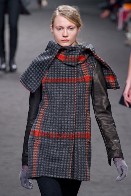 C'N'C コスチューム ナショナル 2011-12年秋冬<span>コレクション</span> - 写真18