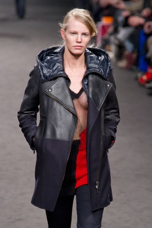 C'N'C コスチューム ナショナル(C'N'C CoSTUME NATIONAL) 2011-12年秋冬ウィメンズ&メンズコレクション  - 写真12