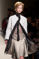 シンプルさと職人技を融合させたボッテガ・ヴェネタ(BOTTEGA VENETA) 2011-12年秋冬コレクション｜写真20