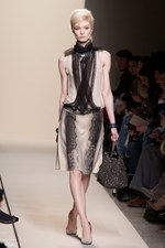 シンプルさと職人技を融合させたボッテガ・ヴェネタ(BOTTEGA VENETA) 2011-12年秋冬コレクション｜写真21