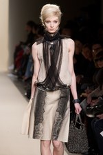 シンプルさと職人技を融合させたボッテガ・ヴェネタ(BOTTEGA VENETA) 2011-12年秋冬コレクション｜写真22