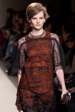 シンプルさと職人技を融合させたボッテガ・ヴェネタ(BOTTEGA VENETA) 2011-12年秋冬コレクション｜写真31