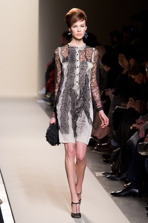 シンプルさと職人技を融合させたボッテガ・ヴェネタ(BOTTEGA VENETA) 2011-12年秋冬コレクション｜写真25