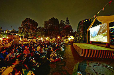 「コールマン アウトドアリゾートパーク」大阪で開催 - 屋外映像上映やテントの建て方レクチャーなど