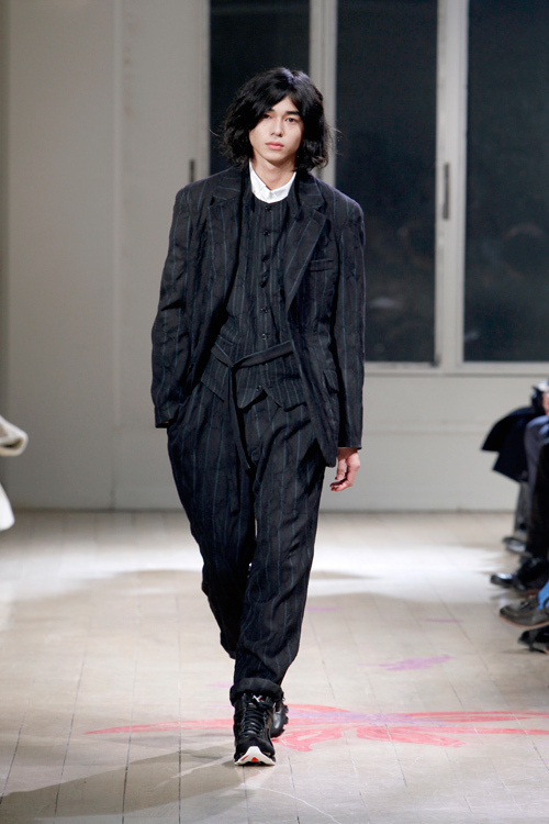 ヨウジヤマモト(Yohji Yamamoto) 2011-12年秋冬メンズコレクション  - 写真8