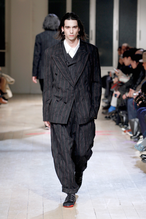 ヨウジヤマモト(Yohji Yamamoto) 2011-12年秋冬メンズコレクション  - 写真10