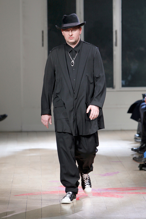 ヨウジヤマモト(Yohji Yamamoto) 2011-12年秋冬メンズコレクション  - 写真20