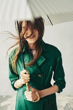 梅雨を楽しくする、マッキントッシュ フィロソフィーのシンプル＆クラシカルなレインウェア発売｜写真1
