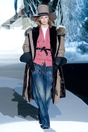 ワイルドなウェスタンスタイル ディースクエアード Dsquared2 の11 12年秋冬コレクション ファッションプレス ワイルドなウェスタンスタイル ディースクエアード Dsquared2 の11 12年秋冬コレクション ファッションプレス