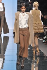 エルマンノ シェルヴィーノ(Ermanno Schervino) 2011-12年秋冬コレクション｜写真35