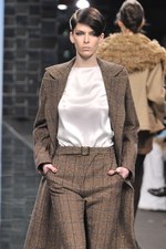 エルマンノ シェルヴィーノ(Ermanno Schervino) 2011-12年秋冬コレクション｜写真37