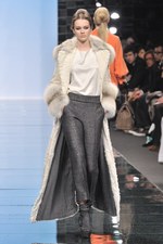 エルマンノ シェルヴィーノ(Ermanno Schervino) 2011-12年秋冬コレクション｜写真45