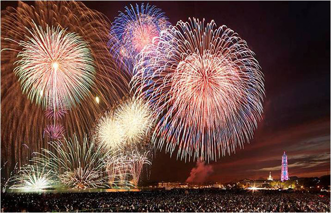 西日本最大級！「第3回九州一花火大会」- ハウステンボスで約21,000発の大花火 | 写真