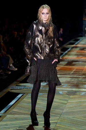 ロベルト カヴァリ(roberto cavalli)の2011年秋冬コレクション - フューチャリスティックで官能的な世界｜写真8