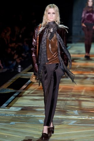 ロベルト カヴァリ(roberto cavalli)の2011年秋冬コレクション - フューチャリスティックで官能的な世界｜写真11