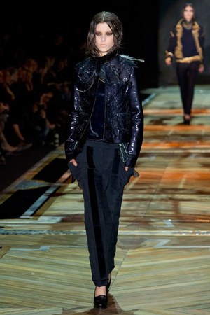 ロベルト カヴァリ(roberto cavalli)の2011年秋冬コレクション - フューチャリスティックで官能的な世界｜写真13