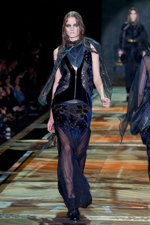 ロベルト カヴァリ(roberto cavalli)の2011年秋冬コレクション - フューチャリスティックで官能的な世界｜写真17