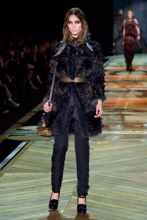ロベルト カヴァリ(roberto cavalli)の2011年秋冬コレクション - フューチャリスティックで官能的な世界｜写真19