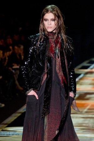ロベルト カヴァリ(roberto cavalli)の2011年秋冬コレクション - フューチャリスティックで官能的な世界｜写真23