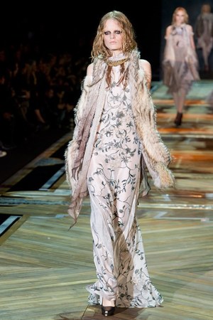ロベルト カヴァリ(roberto cavalli)の2011年秋冬コレクション - フューチャリスティックで官能的な世界｜写真31