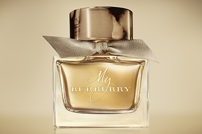 ケイト・モス｜バーバリーから新アイコンフレグランス「マイバーバリー」誕生