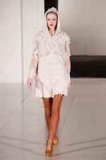 7シーズンぶりにロンドンにカムバック　Temperley London(テンパリー ロンドン) 2011-12年秋冬コレクション｜写真4