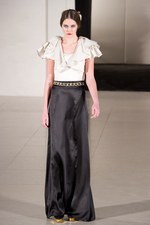 7シーズンぶりにロンドンにカムバック　Temperley London(テンパリー ロンドン) 2011-12年秋冬コレクション｜写真19