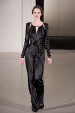 7シーズンぶりにロンドンにカムバック　Temperley London(テンパリー ロンドン) 2011-12年秋冬コレクション｜写真29