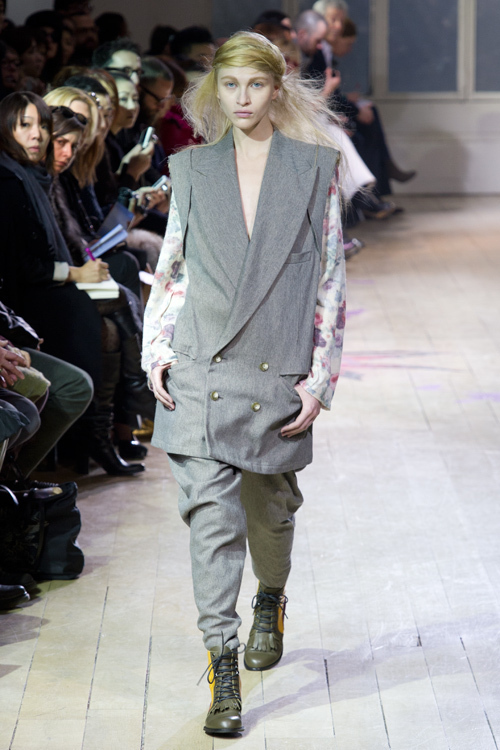 リミ フゥ(LIMI feu) 2011-12年秋冬ウィメンズ&メンズコレクション  - 写真2