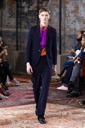 グッチ 2016年クルーズコレクション - 過去から現代に、ロマンティックを譲り受けて｜写真32