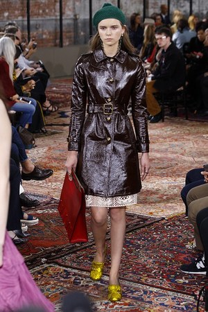 グッチ 2016年クルーズコレクション - 過去から現代に、ロマンティックを譲り受けて｜写真52