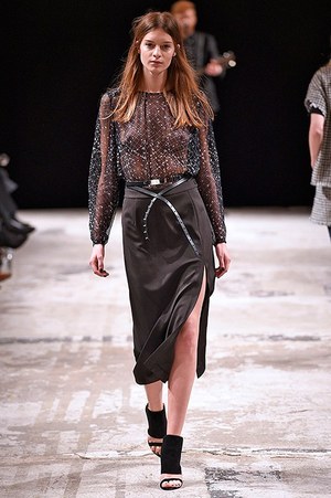 バウム ウンド ヘルガーテン(BAUM UND PFERDGARTEN) 2015-16年秋冬ウィメンズコレクション  - 写真3