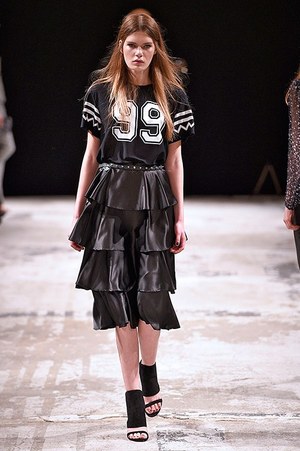 バウム ウンド ヘルガーテン(BAUM UND PFERDGARTEN) 2015-16年秋冬ウィメンズコレクション  - 写真4