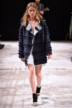 バウム ウンド ヘルガーテン(BAUM UND PFERDGARTEN) 2015-16年秋冬ウィメンズコレクション  - 写真8