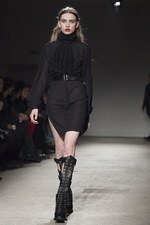 ヴィクトリアンとロックのハイブリッド、ニコラ アンドレア タラリス(Nicolas Andreas Taralis)の2011-12年秋冬コレクション｜写真15