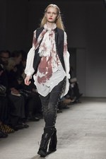 ヴィクトリアンとロックのハイブリッド、ニコラ アンドレア タラリス(Nicolas Andreas Taralis)の2011-12年秋冬コレクション｜写真18