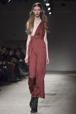 ヴィクトリアンとロックのハイブリッド、ニコラ アンドレア タラリス(Nicolas Andreas Taralis)の2011-12年秋冬コレクション｜写真21