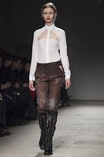 ヴィクトリアンとロックのハイブリッド、ニコラ アンドレア タラリス(Nicolas Andreas Taralis)の2011-12年秋冬コレクション｜写真25